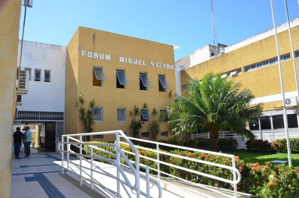 Justiça autoriza escola privada de Patos a retornar às aulas de forma híbrida