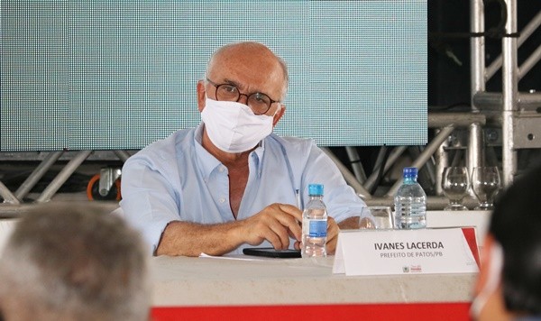 Morre ex-prefeito de Patos Ivanes Lacerda, vítima de covid-19, em João Pessoa