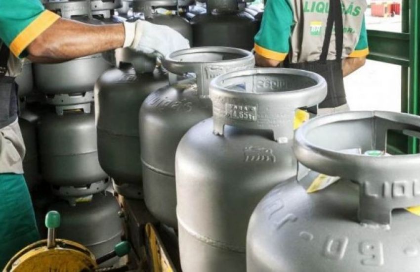Petrobras anuncia nova alta na gasolina, diesel e gás de cozinha