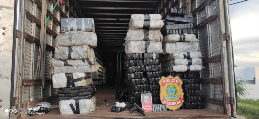 Carga com 620 kg de drogas é interceptada no sertão da Paraíba