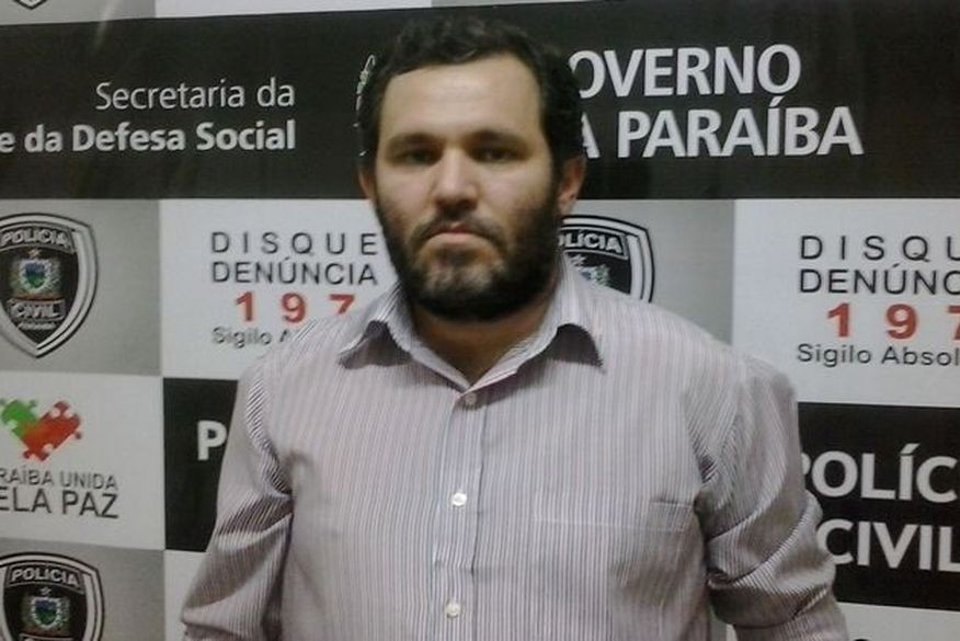 João Azevêdo troca comando da Polícia Civil