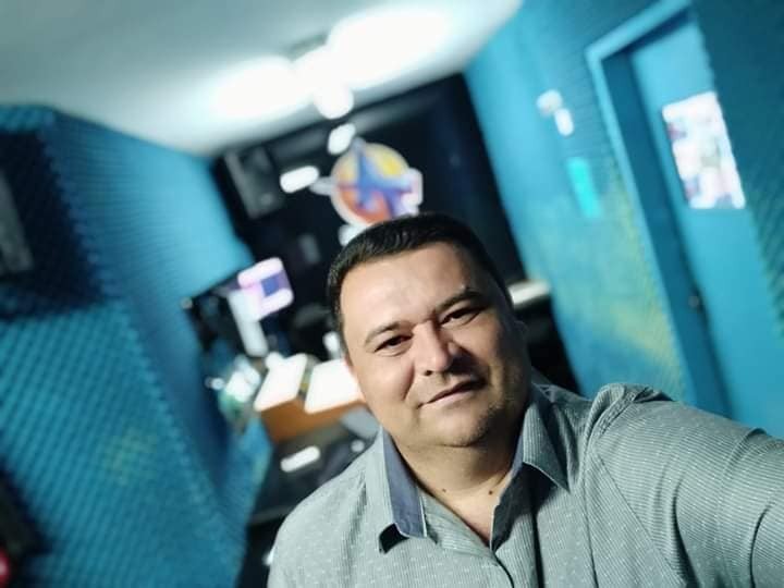 Morre Fábio Diniz, o 'Metralhadora da Notícia', aos 44 anos, vítima de Covid-19