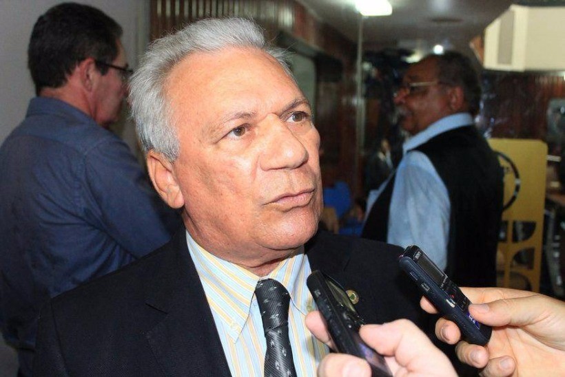 Após piora, prefeito de Cajazeiras, José Aldemir, é transferido para São Paulo