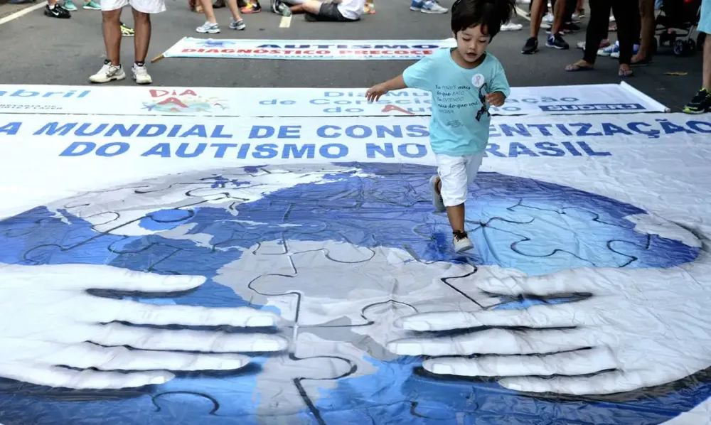 Detecção precoce do autismo ajuda na alfabetização e inclusão escolar