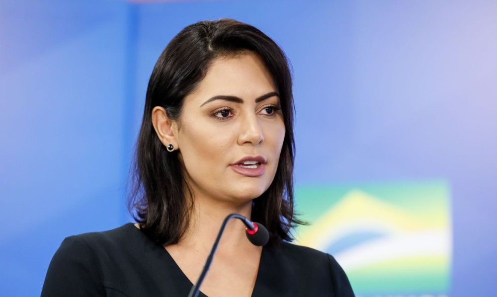 Extrato Político da Semana: Michelle no páreo de 2026, EUA na cola de Moraes e Hugo fugindo da anistia