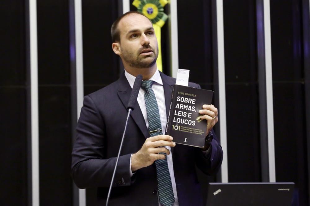 Eduardo Bolsonaro articulou pressão americana para barrar prisão do pai e pautar anistia no Congresso