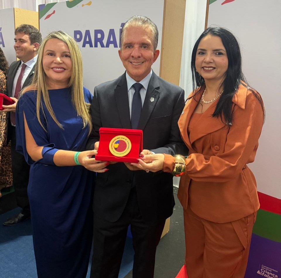 Patos recebe Selo Ouro de Alfabetização pelo segundo ano consecutivo durante solenidade em Brasília