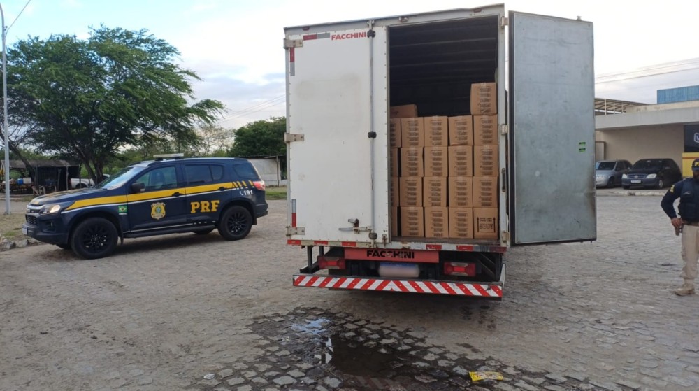 PRF registra ocorrências no feriado com prisão, apreensão de carga irregular e recuperação de veículo furtado