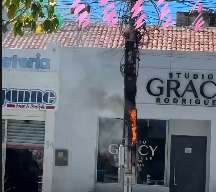 Poste pega fogo no centro de Patos, na Avenida Horácio Nóbrega