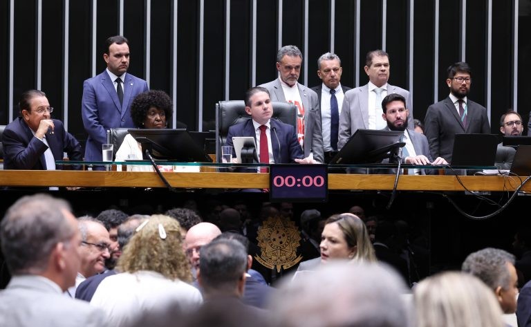 Câmara aprova PEC que acaba com escala 6x1; saiba como votou deputados da Paraíba